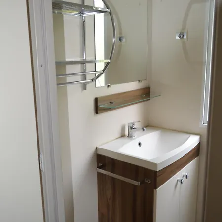 Mobil مكان تخييم *