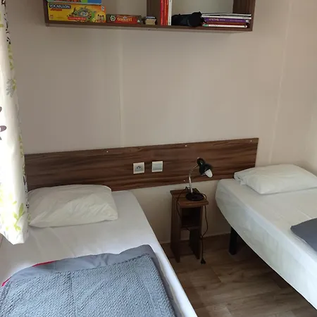 مكان تخييم Mobil Sainte-Reine-de-Bretagne