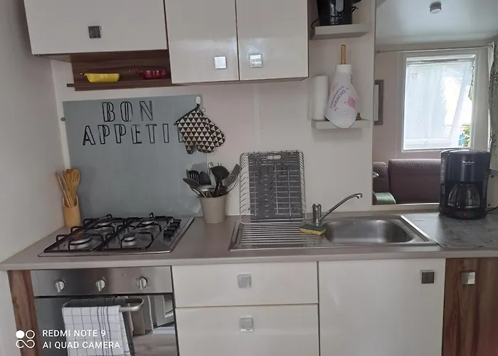 אתר קמפינג Mobil Sainte-Reine-de-Bretagne